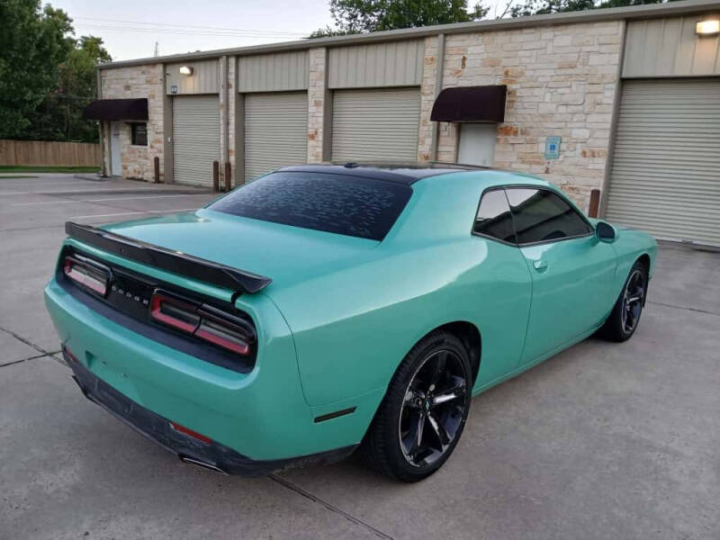 2019 Dodge Challenger SXT