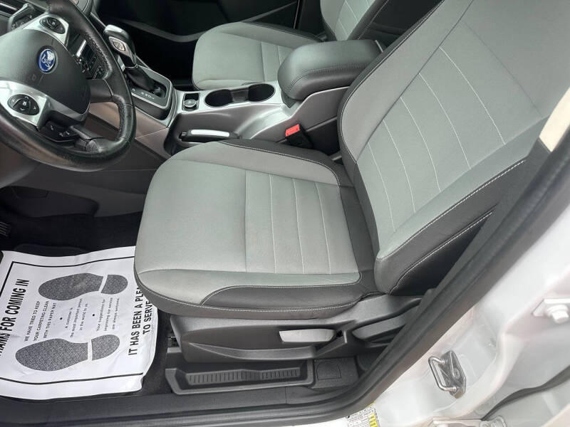 2016 Ford C-MAX Hybrid SE