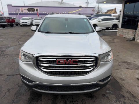 2017 GMC Acadia SLT-1