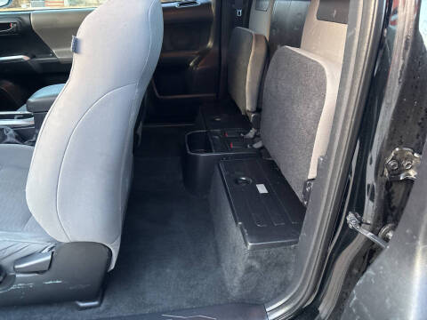 2016 Toyota Tacoma SR5