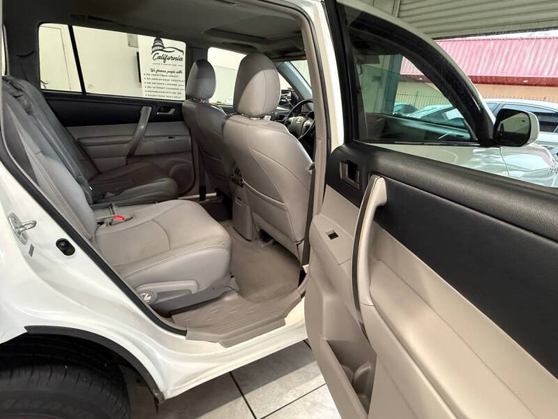 2010 Toyota Highlander SE