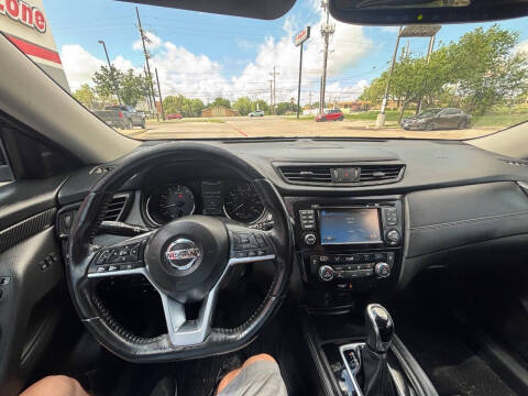 2017 Nissan Rogue SL