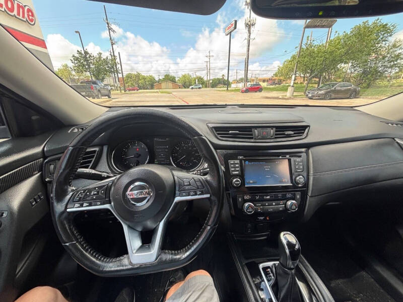 2017 Nissan Rogue SL