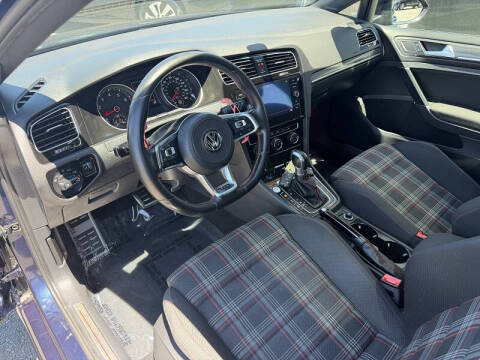 2018 Volkswagen Golf GTI SE