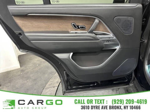 2025 Land Rover Range Rover P400 SE LWB