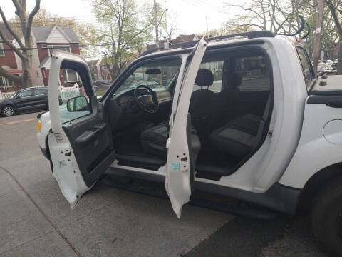 2005 Ford Explorer Sport Trac XLT