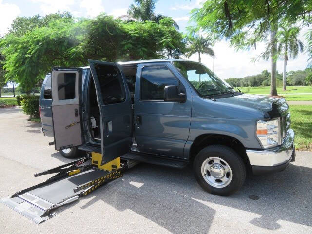 2013 Ford E-Series E-150 XLT