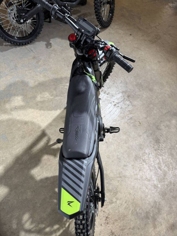 2025 Rawrr Mantis Mini R17 72V/20Ah
