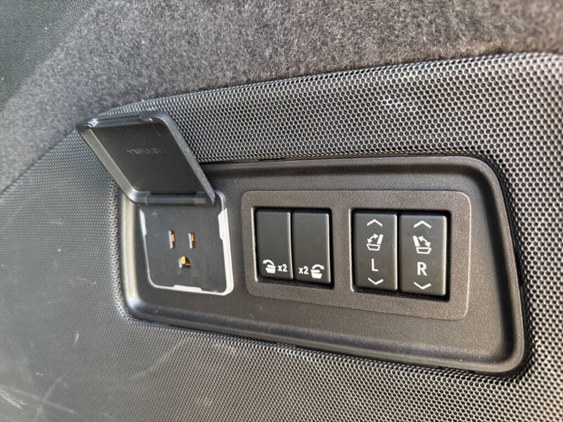 2023 Cadillac Escalade ESV Premium Luxury