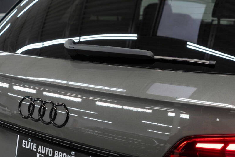 2024 Audi Q5 e quattro S line Prestg 55 TFSI