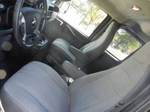 2017 Chevrolet Express LT 3500