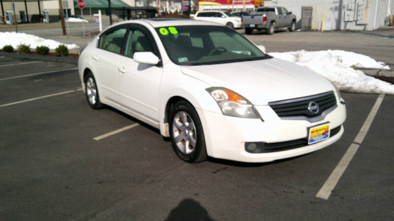 2008 Nissan Altima for sale at MIRACLE AUTO SALES in Cranston RI