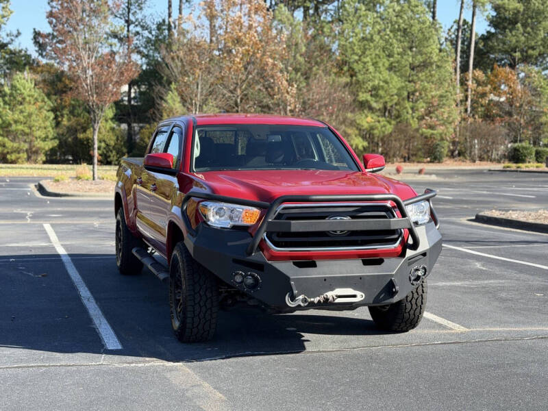 2022 Toyota Tacoma SR5's photo