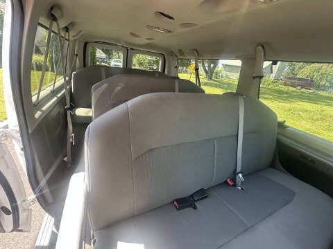 2013 Ford E-Series E-350 SD XL