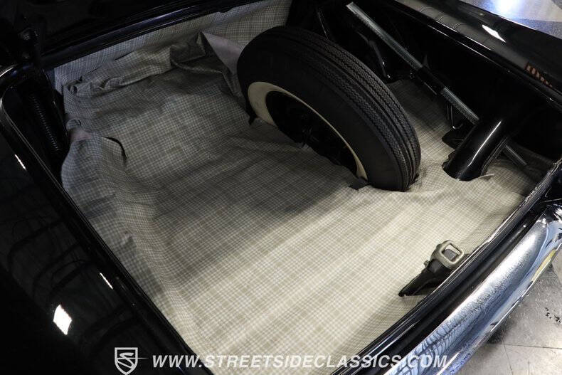 1957 Ford Thunderbird