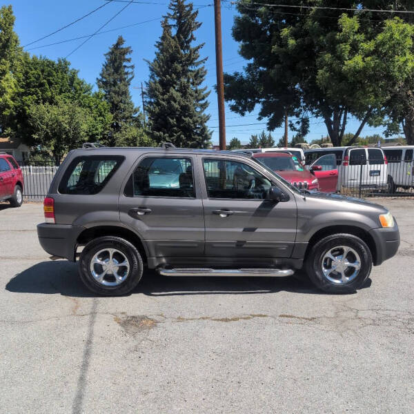 2003 Ford Escape XLS Popular