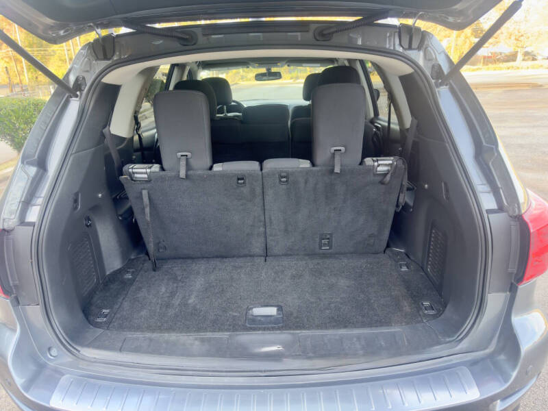 2017 Nissan Pathfinder SV