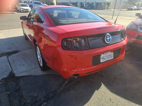 2014 Ford Mustang V6