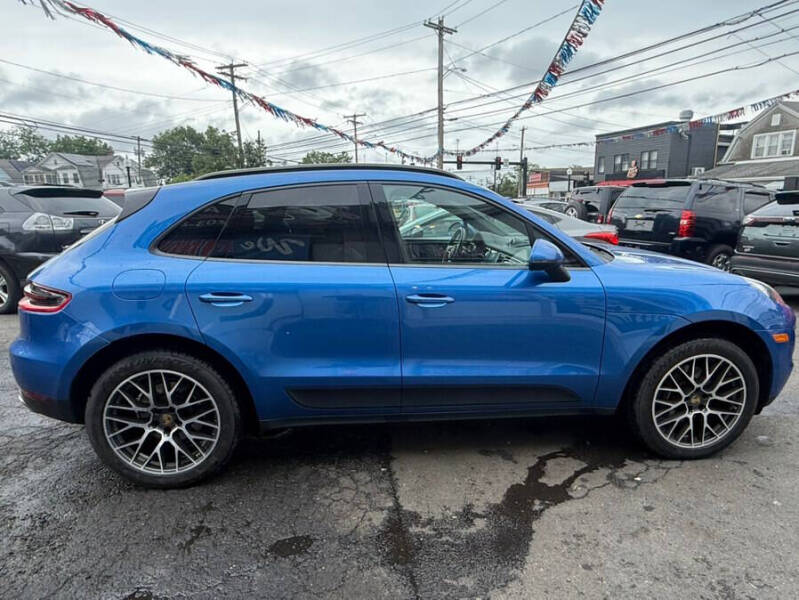 2017 Porsche Macan