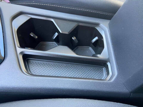 2025 Volkswagen Taos SE Black 4Motion