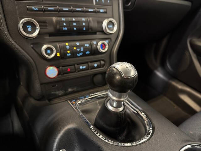 2017 Ford Mustang V6