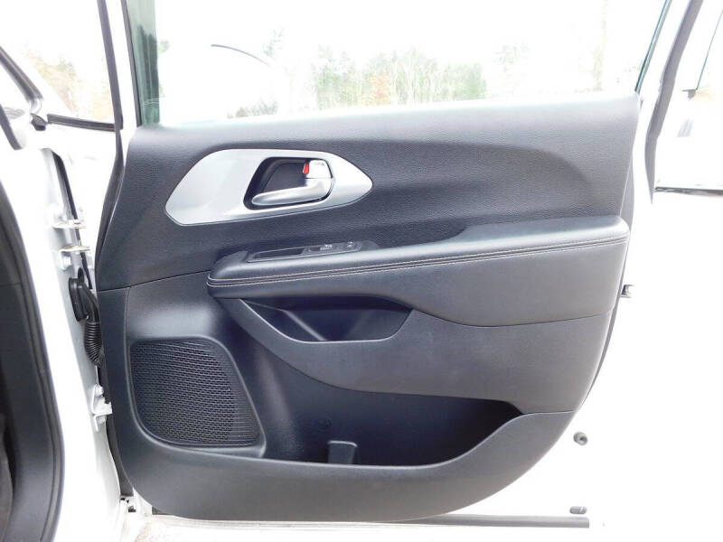 2020 Chrysler Pacifica Touring