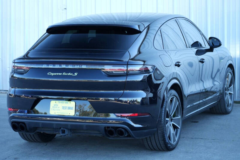 2021 Porsche Cayenne Turbo S E-Hybrid Coupe