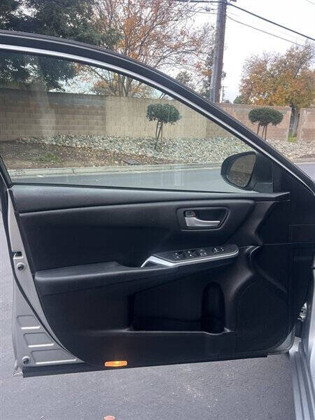 2015 Toyota Camry SE