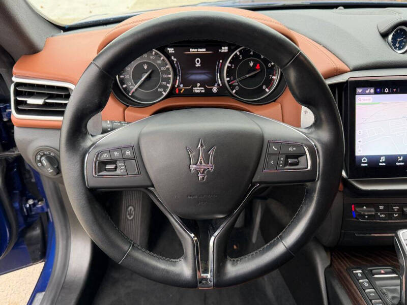 2022 Maserati Ghibli Modena Q4