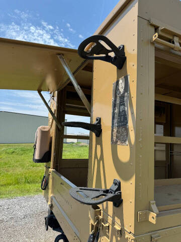 2002 AM General HMMWV