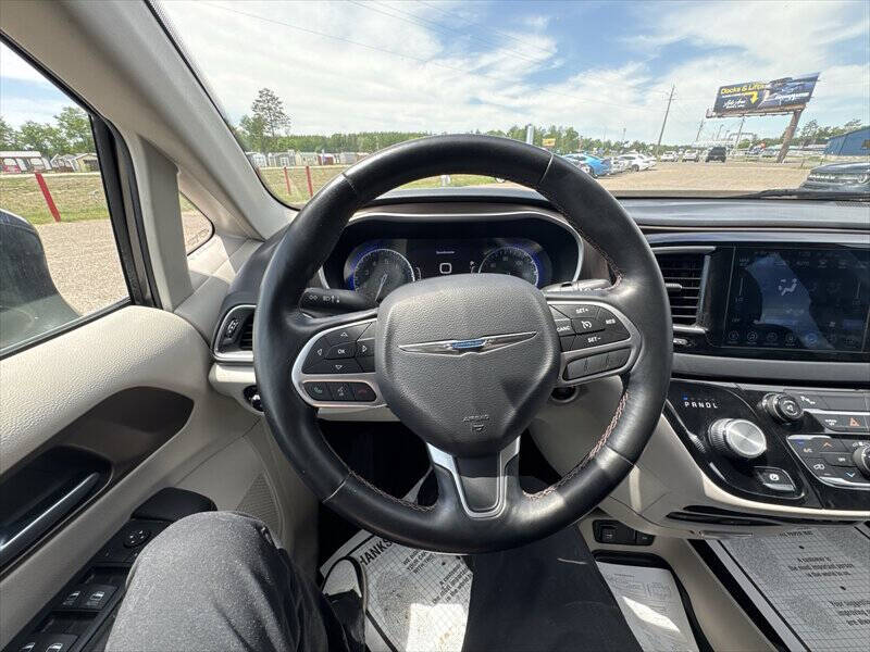 2017 Chrysler Pacifica Touring-L Plus