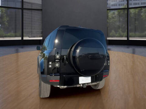 2026 Land Rover Defender 110 P300 S