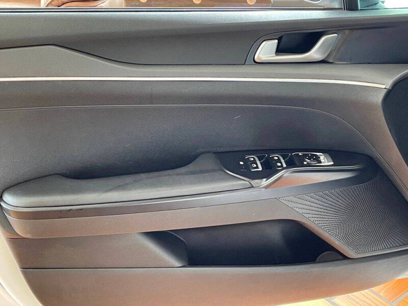 2022 Kia K5
