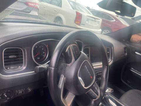 2017 Dodge Charger SXT