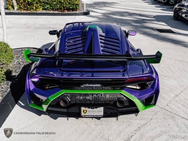 2024 Lamborghini Huracan STO