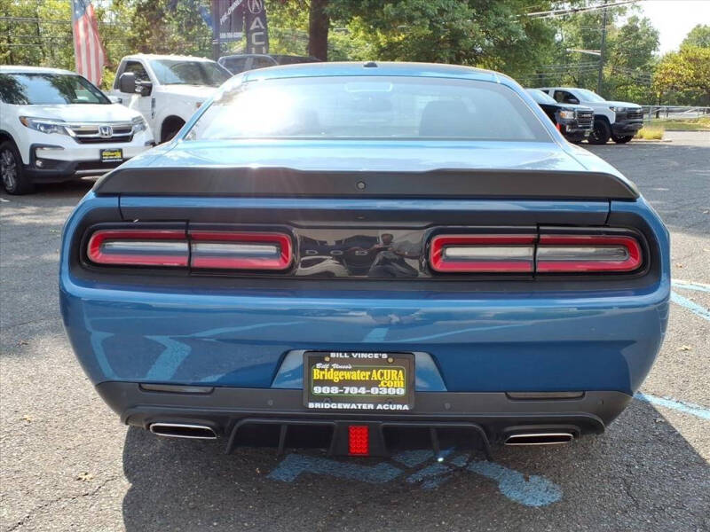 2022 Dodge Challenger SXT