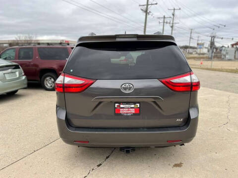 2019 Toyota Sienna XLE 8-Passenger