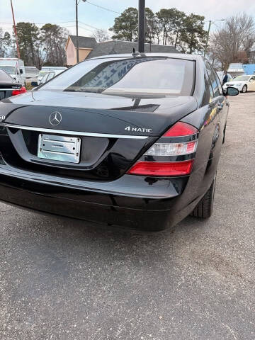 2008 Mercedes-Benz 560-Class