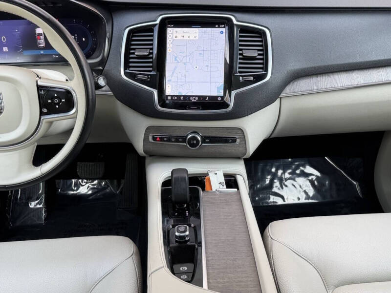 2023 Volvo XC90 B5 Plus Bright Theme