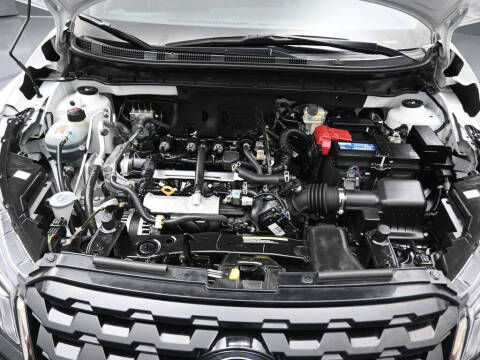 2022 Nissan Kicks SR