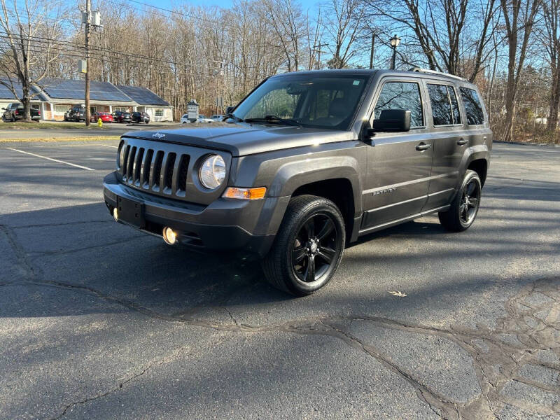 2017 Jeep Patriot for sale at Volpe Preowned in North Branford CT