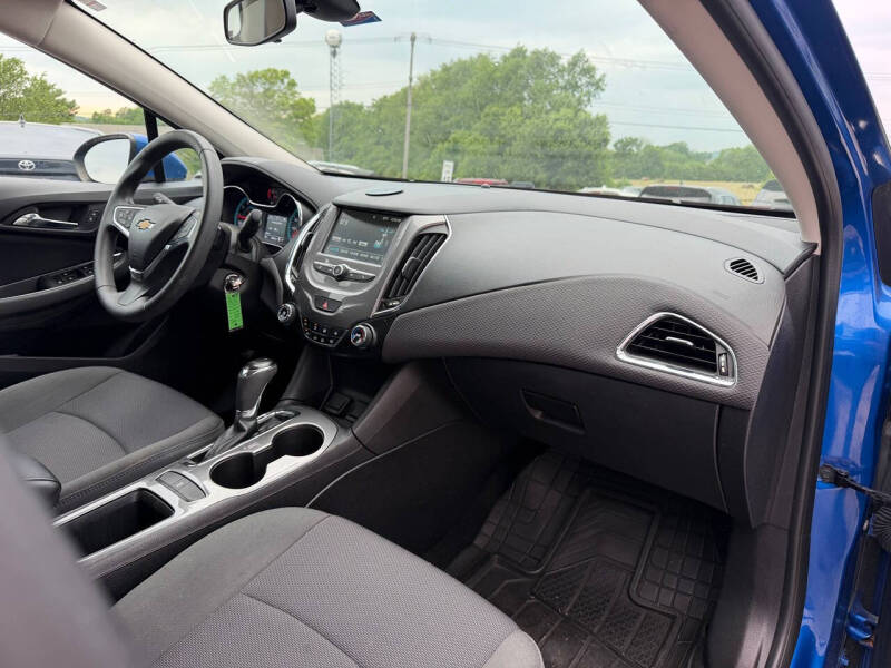 2017 Chevrolet Cruze LT Auto