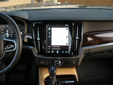 2018 Volvo S90 T5 Momentum