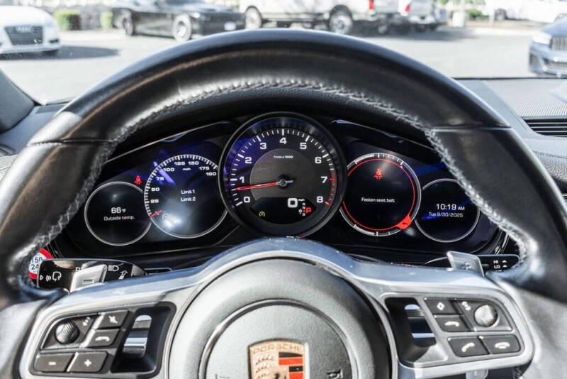 2018 Porsche Panamera 4