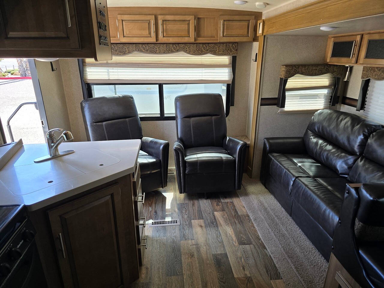 2016 Forest River Rockwood Ultra Lite for sale at DOUBLE DEUCE AUTO in Hesperia, CA