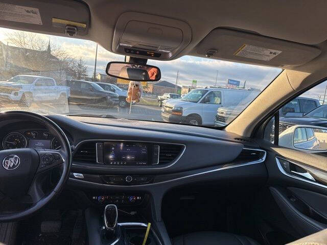 2020 Buick Enclave Essence