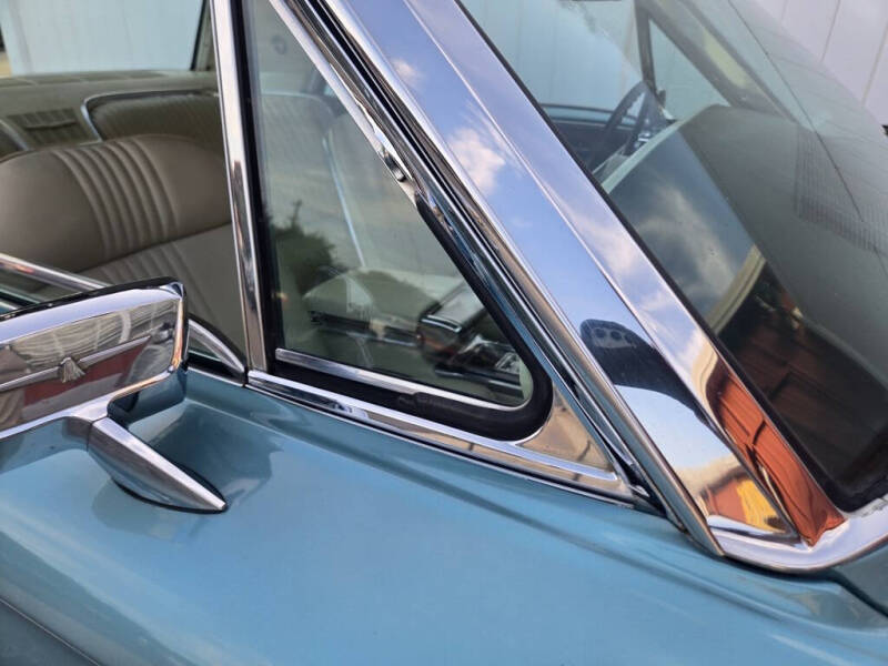 1964 Ford Thunderbird