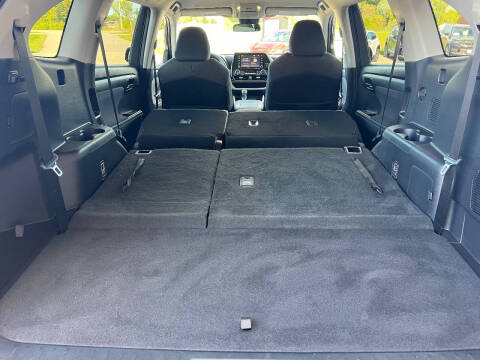 2021 Toyota Highlander LE