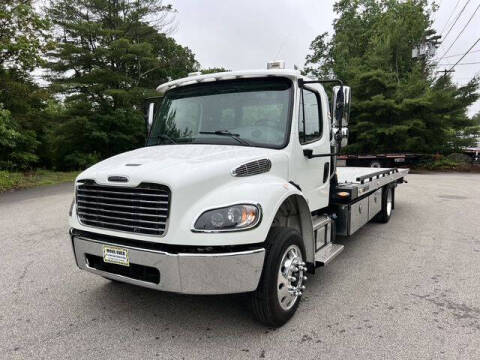 2023 Freightliner M2 106