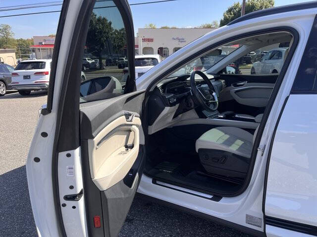 2024 Audi Q8 e-tron quattro Premium